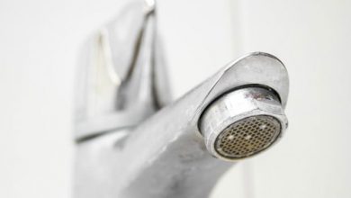 Remove oxidation from taps